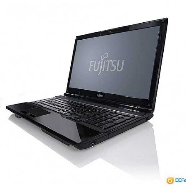 Fujitsu LIfeBook AH532 15.6 inch  全機正常使用