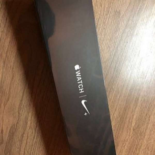 Apple Watch Nike+ 44mm 白色手環 WI-FI 全新香港行貨未開