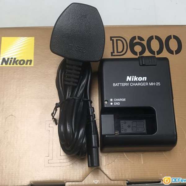 90%新 Nikon D600跟機原裝差電器+電源缐