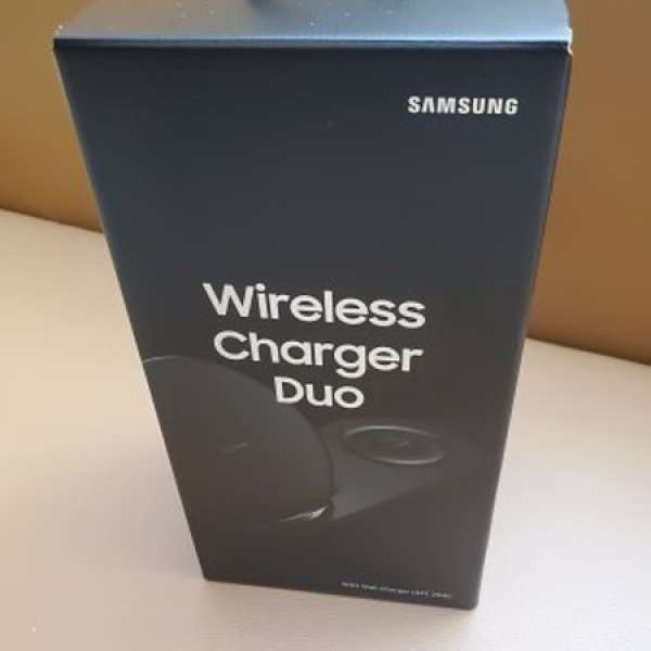 最新Samsung 無線閃充充電座(雙座充電話及手錶 未開封)