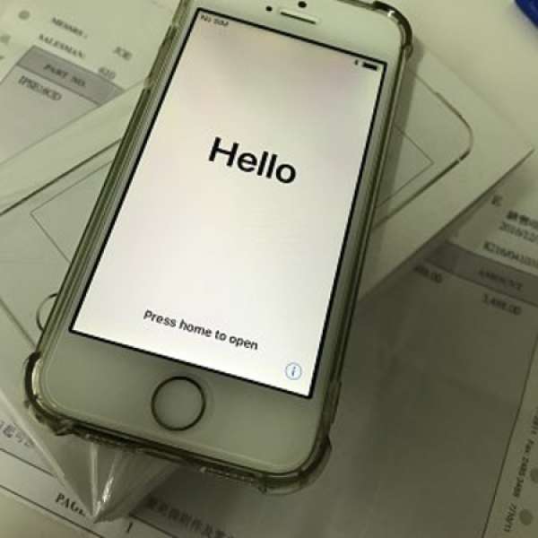 95% new apple iphone SE 金色16gb