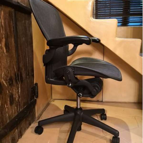 Herman Miller Aeron Chair (Size C) 人體工學椅