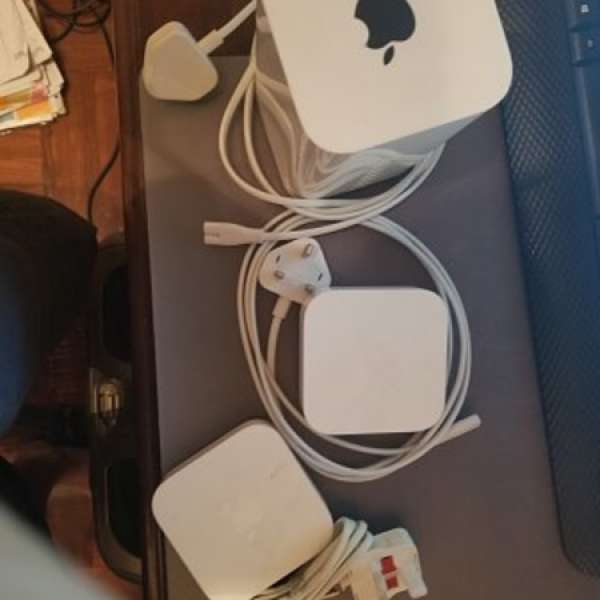1 Airport extreme a1521 and 2 Airport express a1392