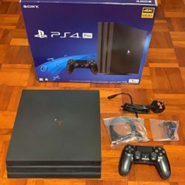 放接近全新有單有盒PS4 Pro 極致黑 1TB 有保