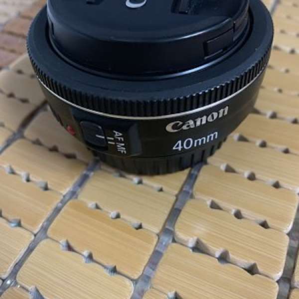 Canon 40mm f2.8