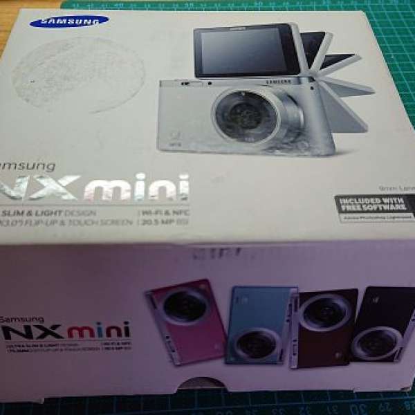 Samsung NX MINI 粉綠色機連9MM 鏡