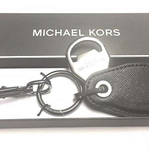 [型男開P必備神器] Michael Kors Mens Leather Bottle Opener 真皮鑰匙圈開瓶器 男...