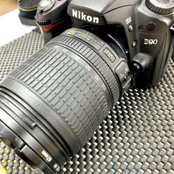 Nikon D90 kit (Body+18-105VR)