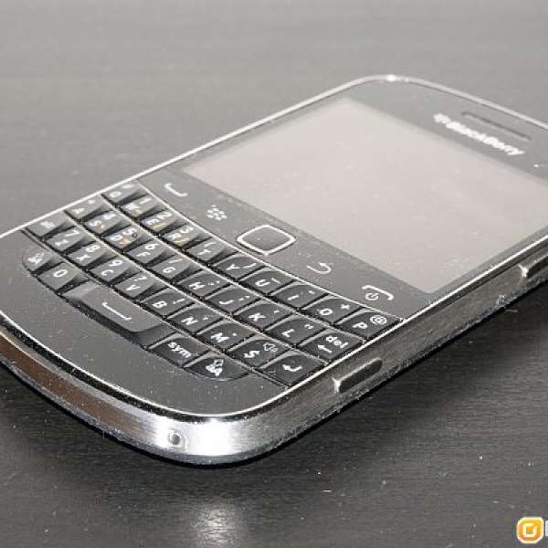 BlackBerry Bold 9900 (淨機)