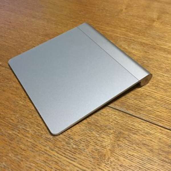 Apple Trackpad (第一代) 入2A電池