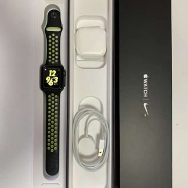 Apple Watch nike Sport Band series 2 85% 新 全套齊