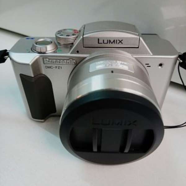 Panasonic  LUMIX DMC-FZ1-S 相機