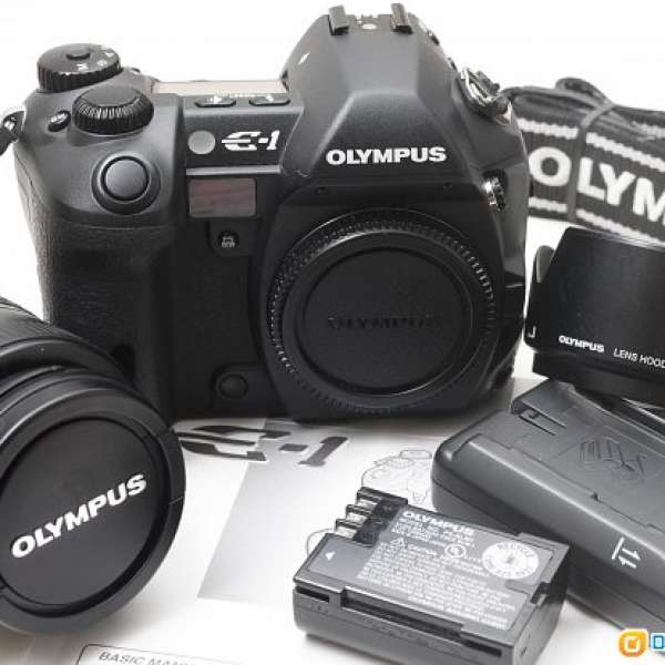Olympus E-1 跟 14-45mm f/3.5-5.6 同 M8 M9 用同一粒 Kodak FFT CCD   等同AF  M機