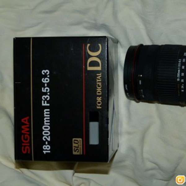 Sigma AF18-200mm f3.5-6.3 DC lens (Nikon mount)