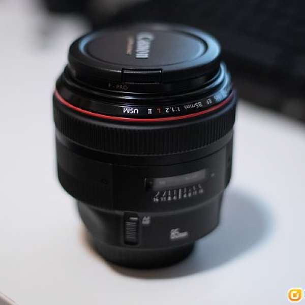 Canon EF 85mm f/1.2 L II USM & B+W filter