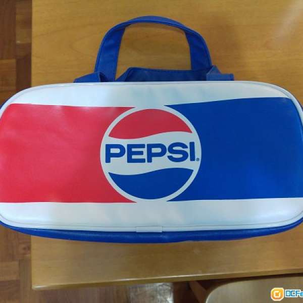 全新 PEPSI 冰袋 (可載 8 罐汽水)