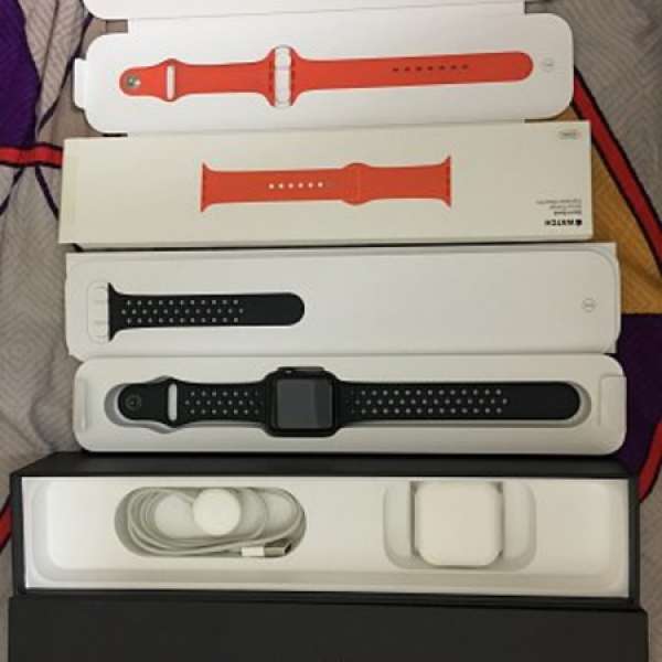 Apple Watch 3 42mm Nike+ 黑色 Lte