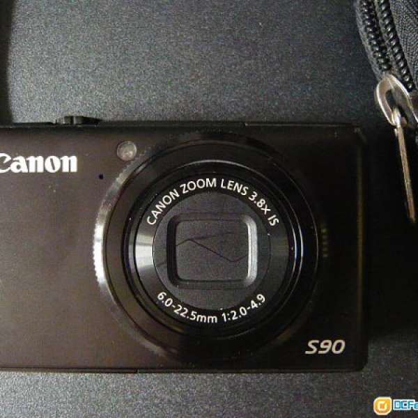 Canon powershot S90