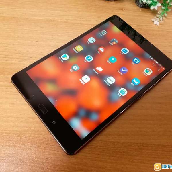 Asus ZenPad Z8s 8.0" 2K IPS 八核心 高速 3GB + 16GB Rom 可插Mirco SD