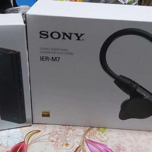 Sony zx300 and Sony m7耳機