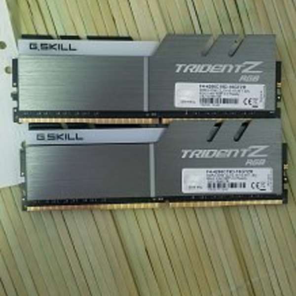 放99.99新G.skill  RAM 2×8 DDR4  4266MHZ