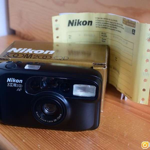 Nikon Zoom 200 AF with BOX and warranty card