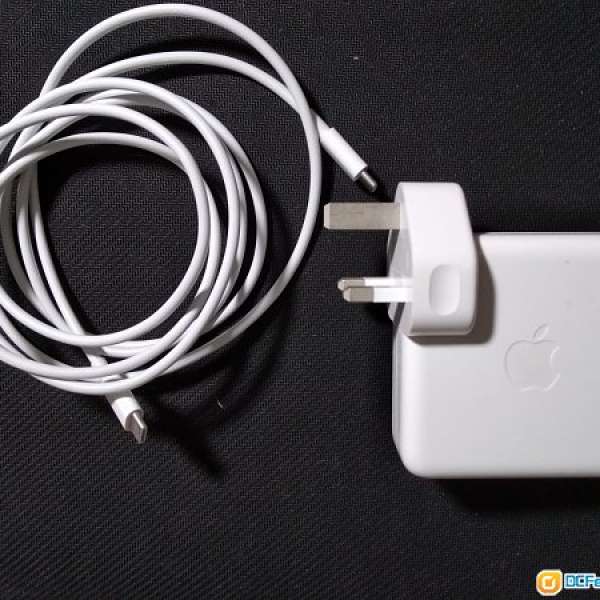 61W USB-C Power Adapter A1718 + Charge Cable(2m) Apple Macbook pro