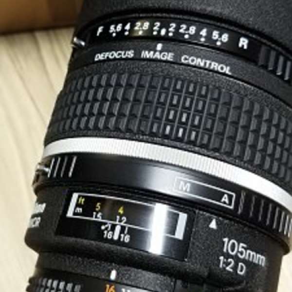 Nikon AF DC-Nikkor 105mm f/2D