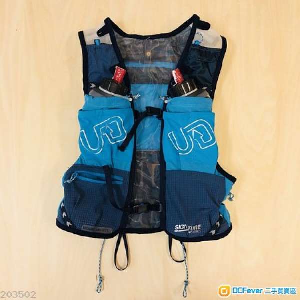 Ultimate Direction Mountain Vest 4.0