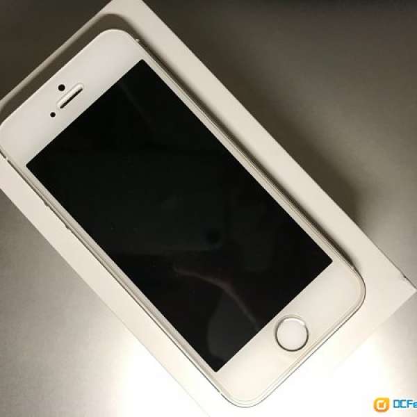 港版IPHONE SE 64gb SILVER WHITE 銀白色