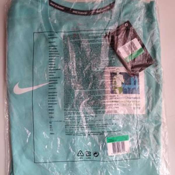 全新Nike 2019- 渣打馬拉松 跑步衫 XL