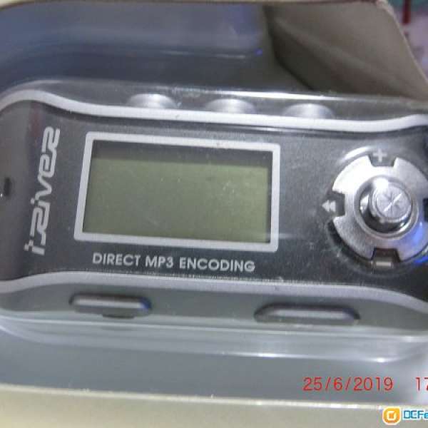 韓朝當代小巧極靚聲 Iriver MP3 Player 播放器，用長氣AA電或AA差電，亦可隨時換電...