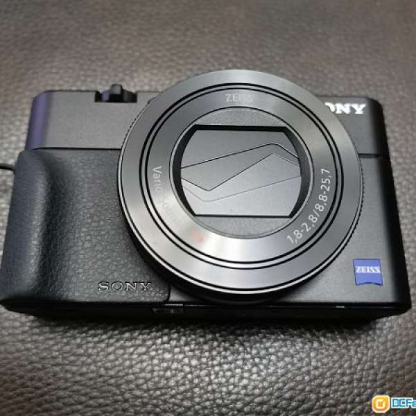 SONY RX100M5 行貨齊盒99%新連AG-R2手柄