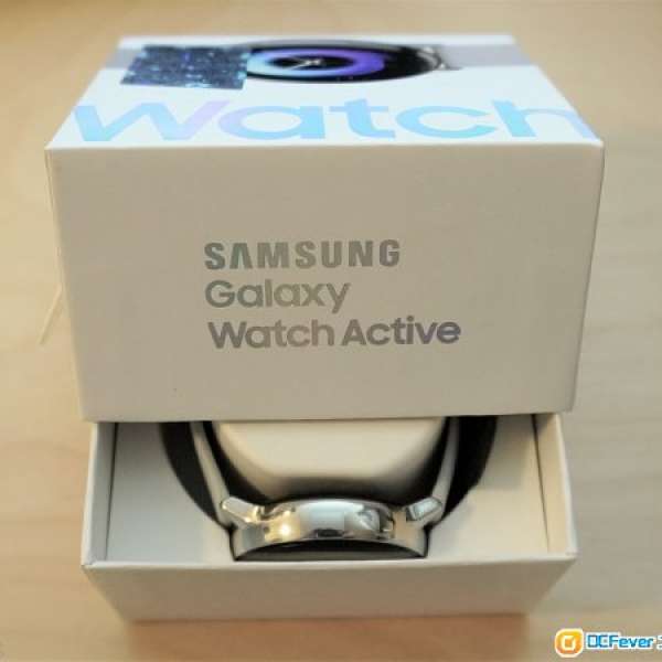 全新連盒 Samsung galaxy watch active 銀色