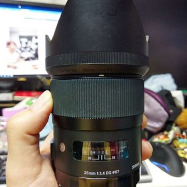 90% new Sigma 35mm f1.4 DG HSM (Canon mount) $3500