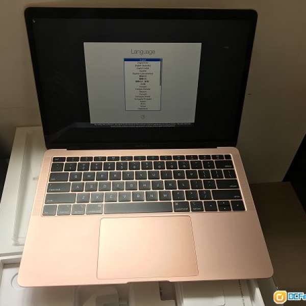 全新 Apple 13" Macbook Air 2018 8GB 256GB Gold,保到8-7-2020