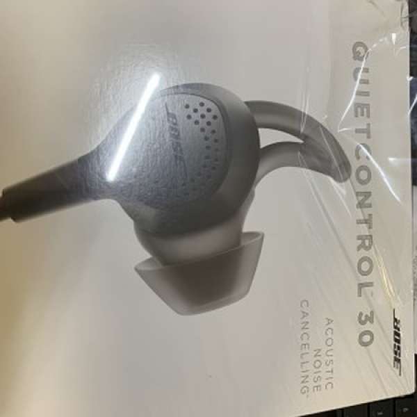 Bose Quitecontrol 30 (99%) acoustic noise cancelling