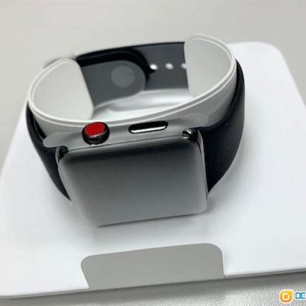 99% New Apple Watch S3 42mm 黑鋼
