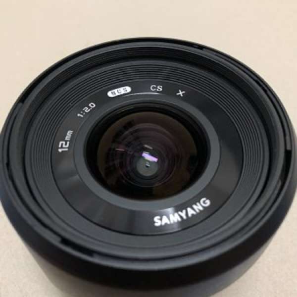 Samyang 12 mm 1:2.0 NCS CS X mount / Fujifilm