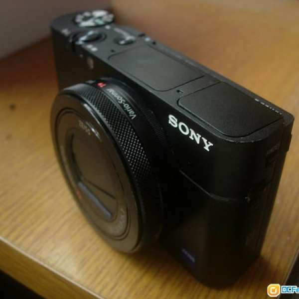 Sony  RX100 ( V ) m5  相機