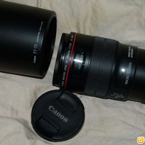 Canon EF100mm f2.8 IS macro USM L lens