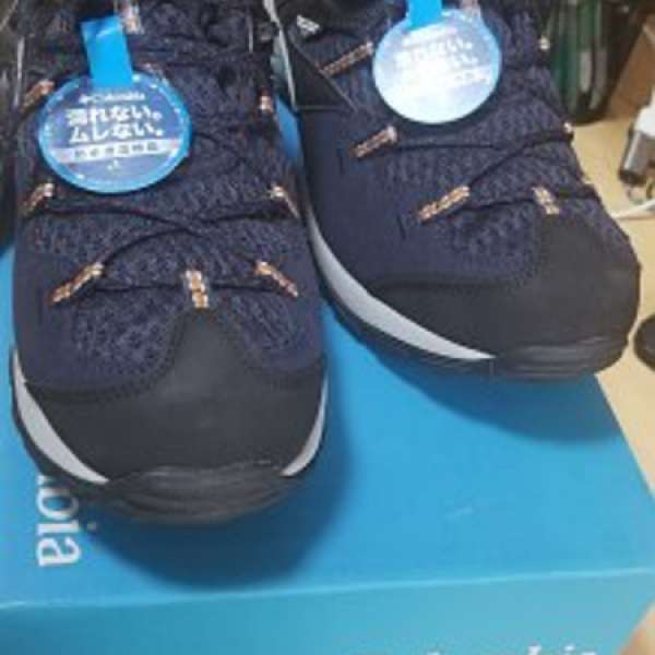 全新Columbia防水行山鞋(Size USA 9, UK 8)藍色