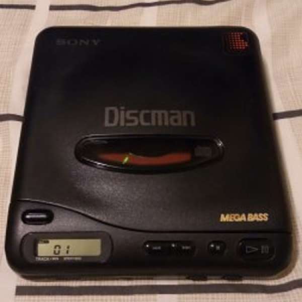 SONY D-11 DISCMAN CD PLAYER 全正常，九成新