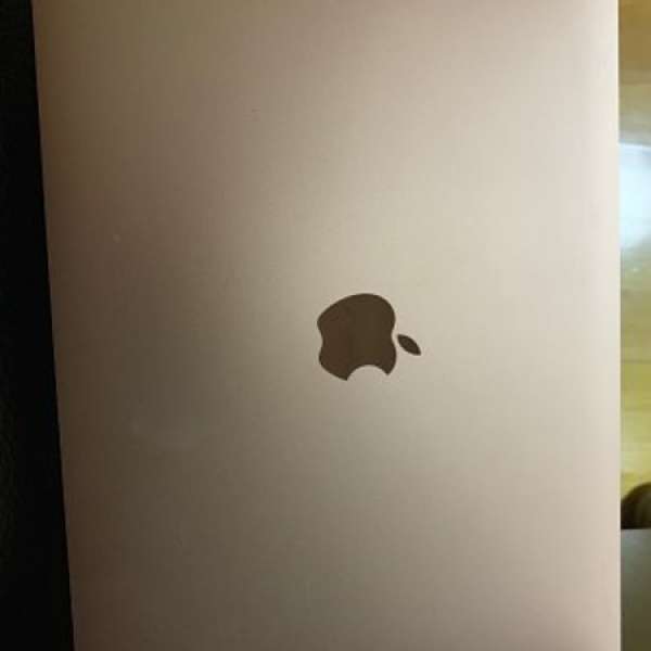 Apple Macbook Air 13.3" Retina display 玫瑰金 (i5 1.6Ghz, 8GB, 128GB)