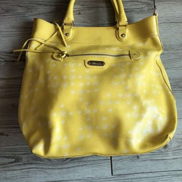 Blumarine Yellow Handbag 95%New