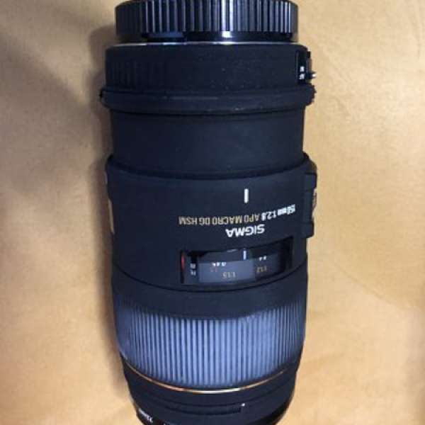 85% new Sigma 150mm macro F3.5 Canon mount