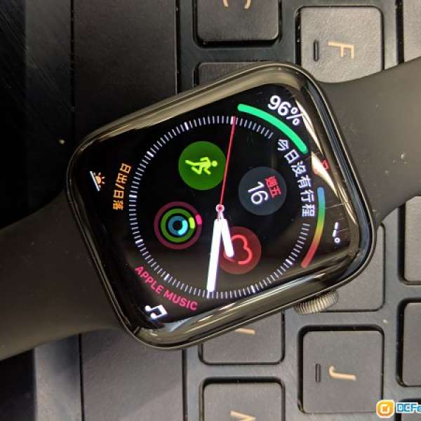 Apple Watch Series 4 有刮痕 GPS + 流動網絡