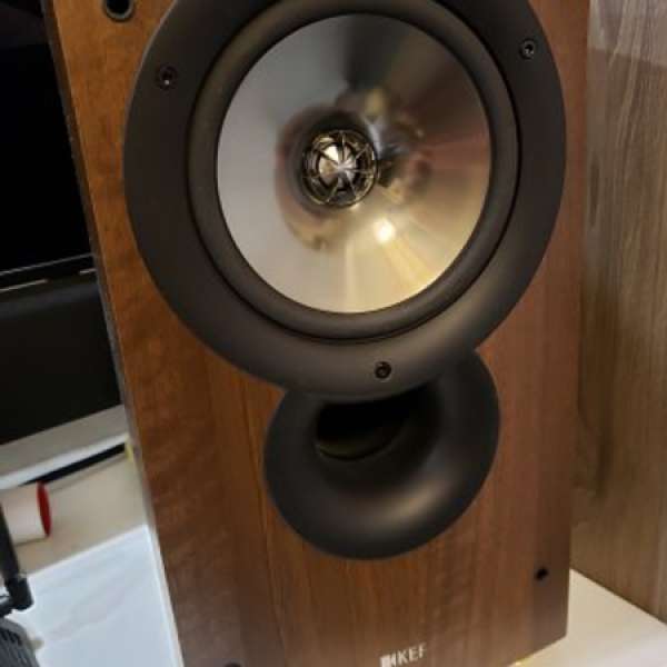 KEF iQ30