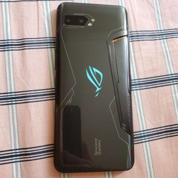 Asus ROG phone 2 (8/128GB)