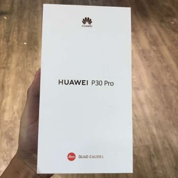 全新 HUAWEI P 30 Pro 黑色 8+256GB 行貨一年保養，只賣＄5580